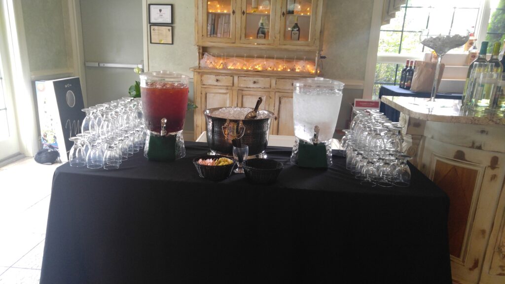 bar with water and iced tea